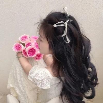 披荆斩棘的靓女